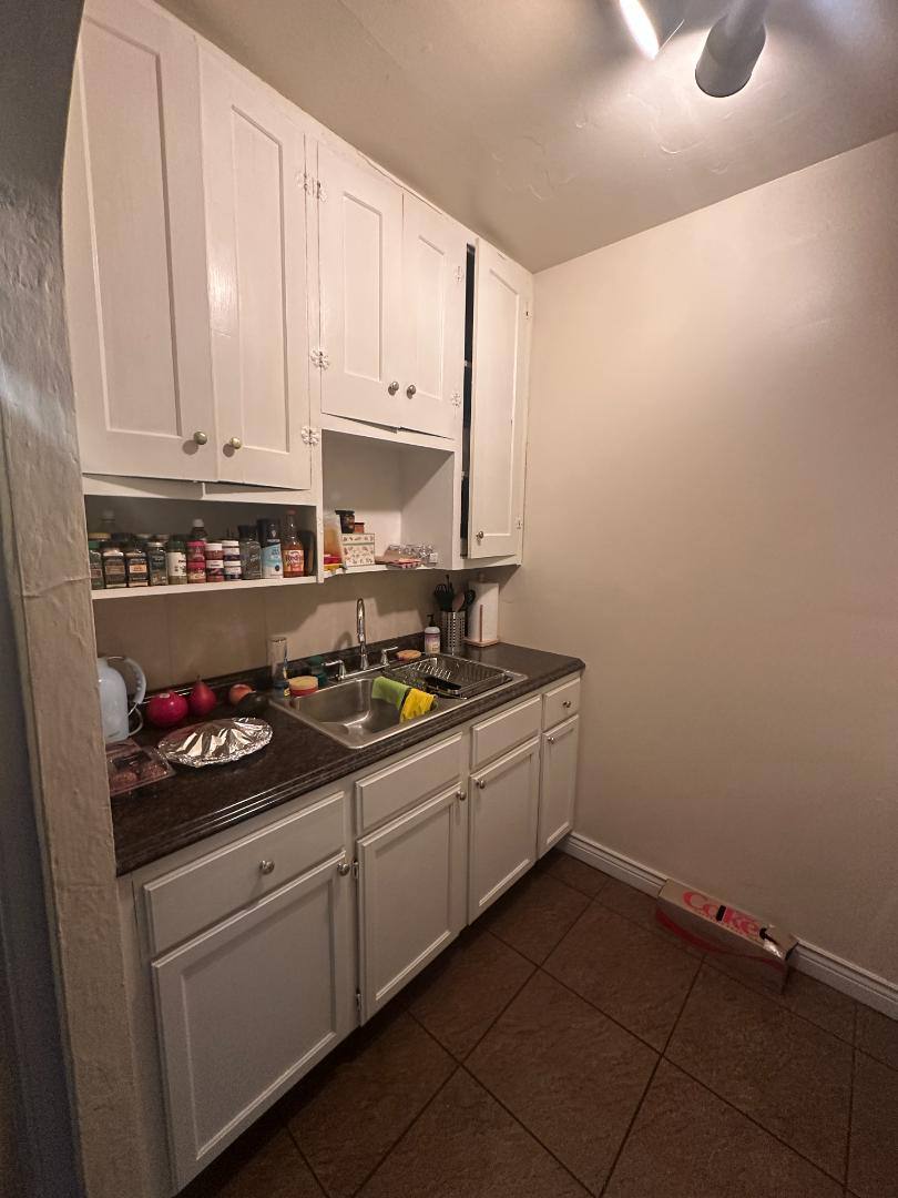 Apartment for rent at 2646 Mayfield Rd #1, Cleveland, OH 44106