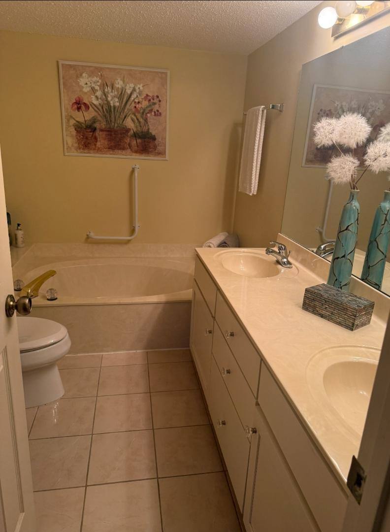Condo for rent at 312 Clayton Crossing Dr #304, Ballwin, MO 63011