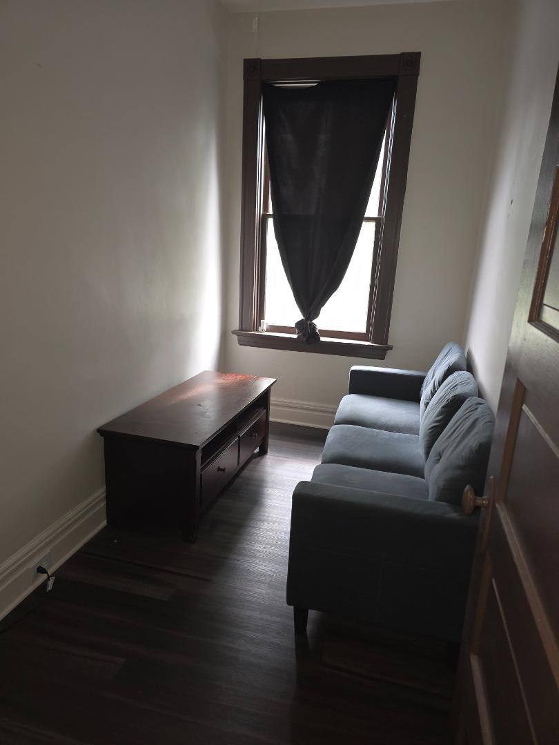 Apartment for rent at 5301 Alfred Ave #2F, Saint Louis, MO 63116