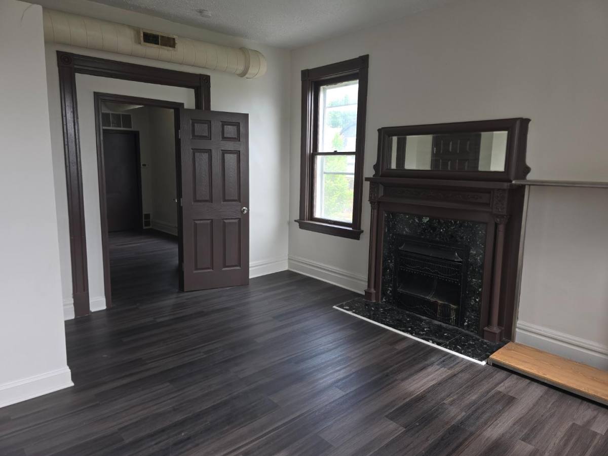 Apartment for rent at 5301 Alfred Ave #2F, Saint Louis, MO 63116