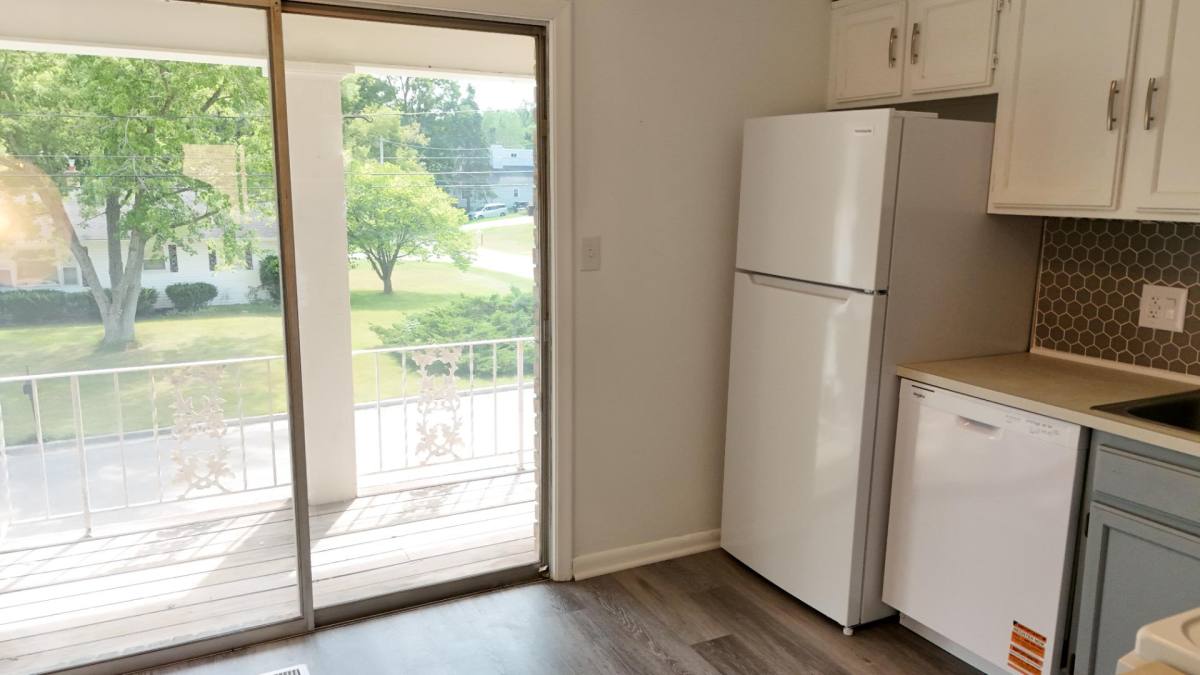 Apartment for rent at 2294 Main St #1, Holt, MI 48842