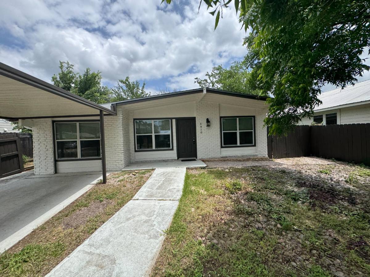 House for rent at 5410 Downs Dr, Austin, TX 78721