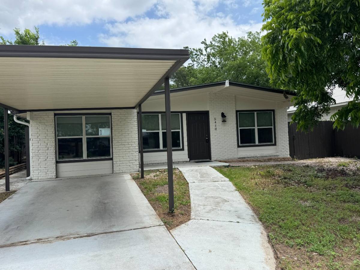 House for rent at 5410 Downs Dr, Austin, TX 78721