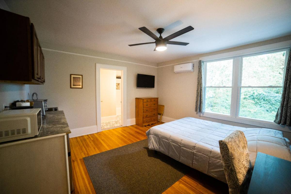 Apartment for rent at 801 E Marion St #4B, Shelby, NC 28150