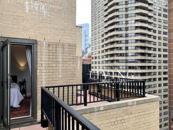 Apartment for rent at 301 E 47th St #21E, New York, NY 10017