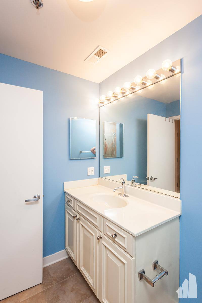 Condo for rent at 740 W Fulton St #1209, Chicago, IL 60661