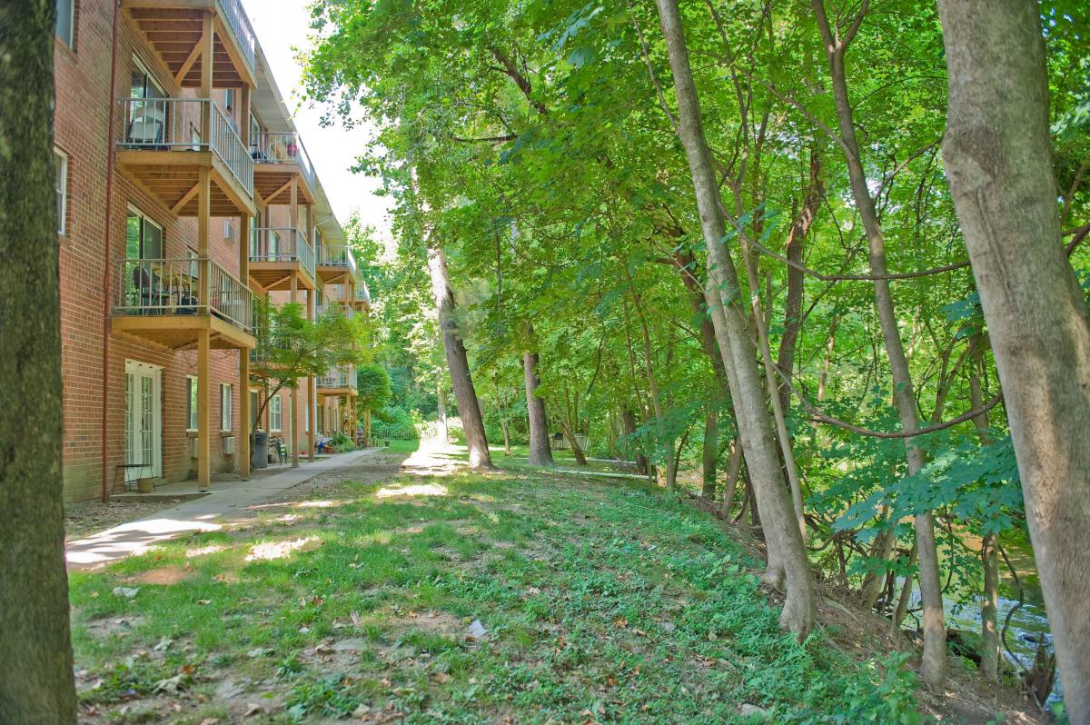 Apartment for rent at Wallingford Estates, 2701 Madison St, Chester, PA 19013