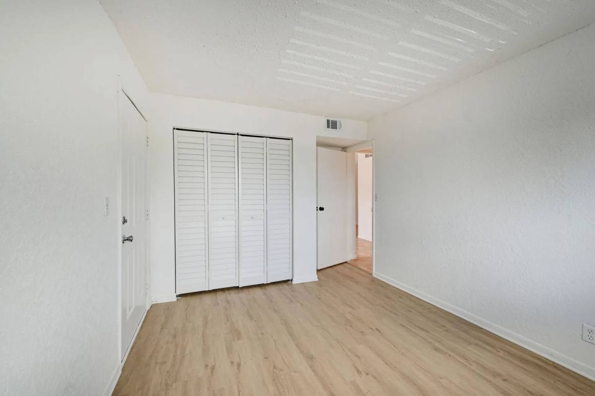 Apartment for rent at Lakeside Condominiums, 2700 NW 39th Way, Fort Lauderdale, FL 33311