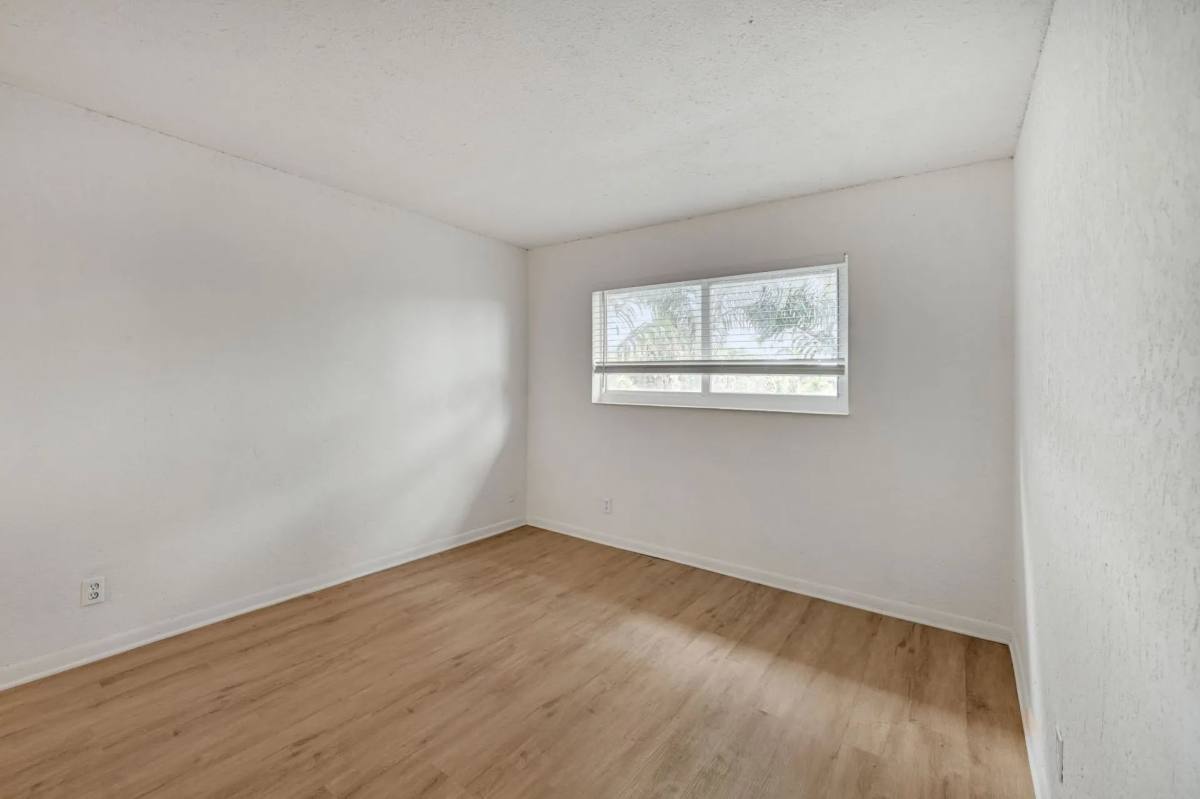 Apartment for rent at Lakeside Condominiums, 2700 NW 39th Way, Fort Lauderdale, FL 33311