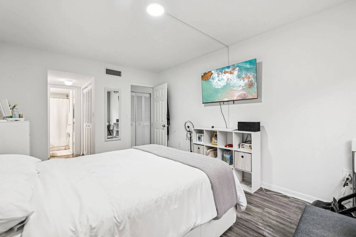 Apartment for rent at Luna at Hollywood, 3600 Van Buren St, Hollywood, FL 33021