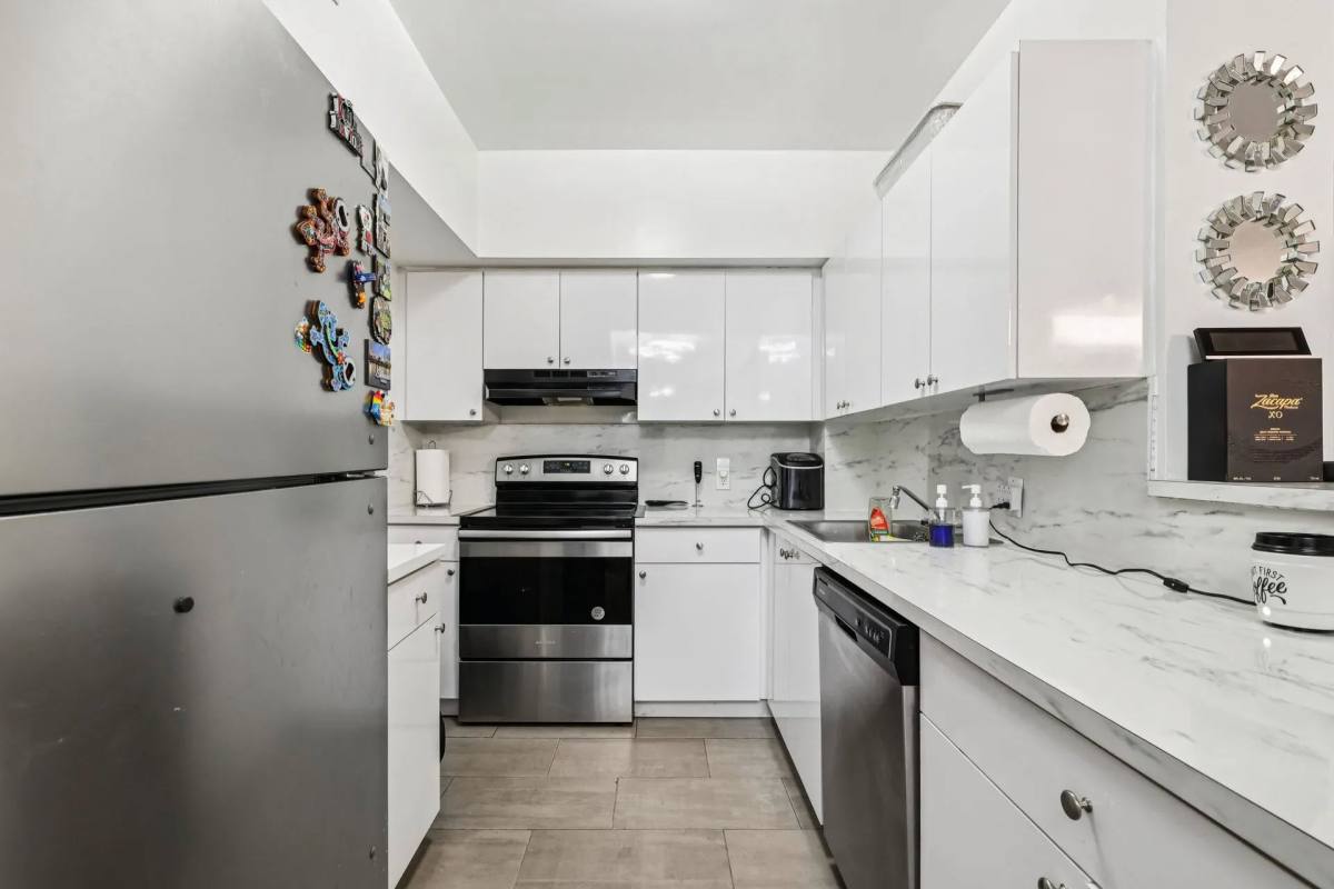 Apartment for rent at Luna at Hollywood, 3600 Van Buren St, Hollywood, FL 33021
