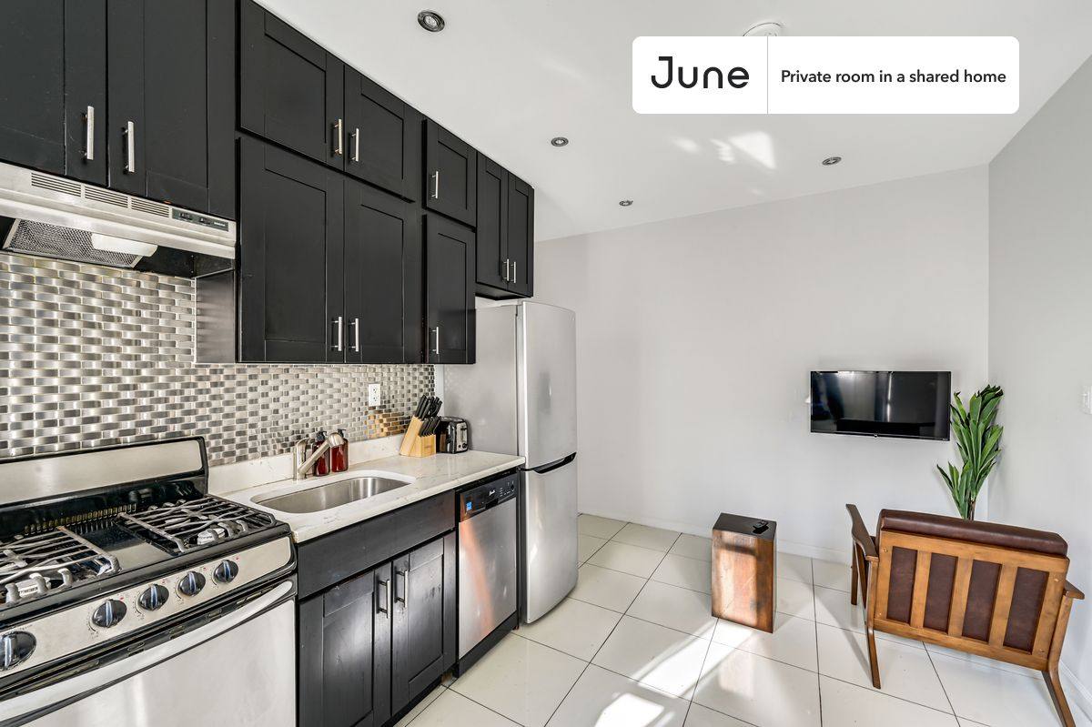 Apartment for rent at 225 W 109th St #B, New York, NY 10025