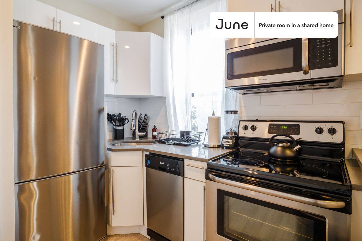 Apartment for rent at 941 Columbus Ave #B, New York, NY 10025