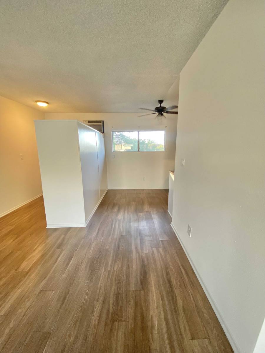 Apartment for rent at 11118 Moorpark St #204, North Hollywood, CA 91602
