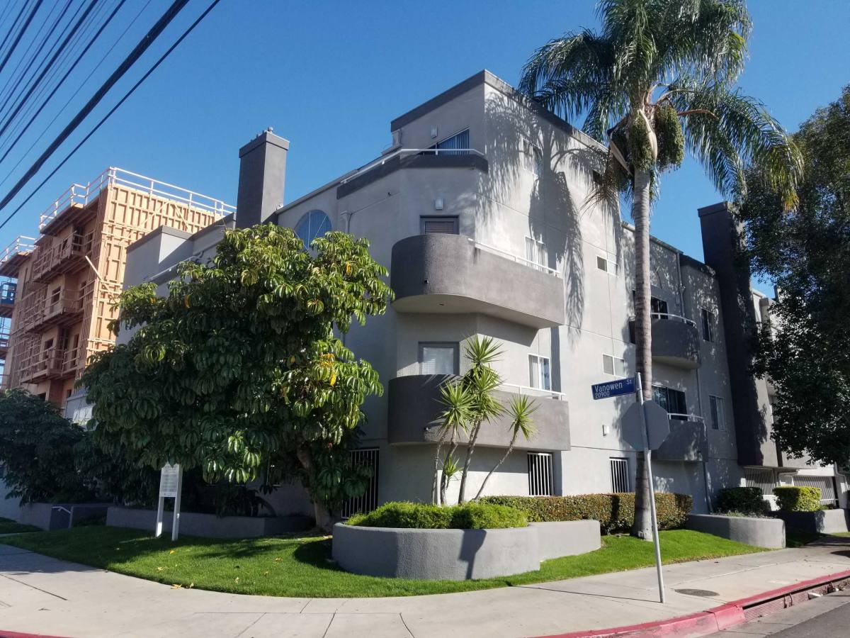 Apartment for rent at 20964 Vanowen St #107, Canoga Park, CA 91303