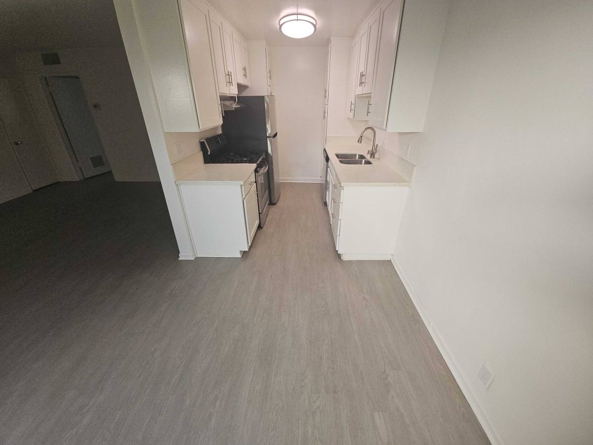 Apartment for rent at 5055 Woodman Ave #104, Sherman Oaks, CA 91423