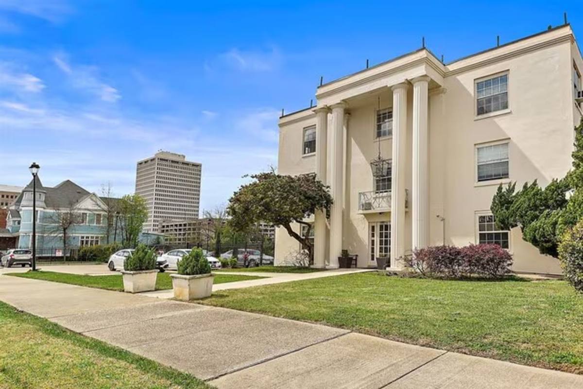 Apartment for rent at 721 N State St, Jackson, MS 39202