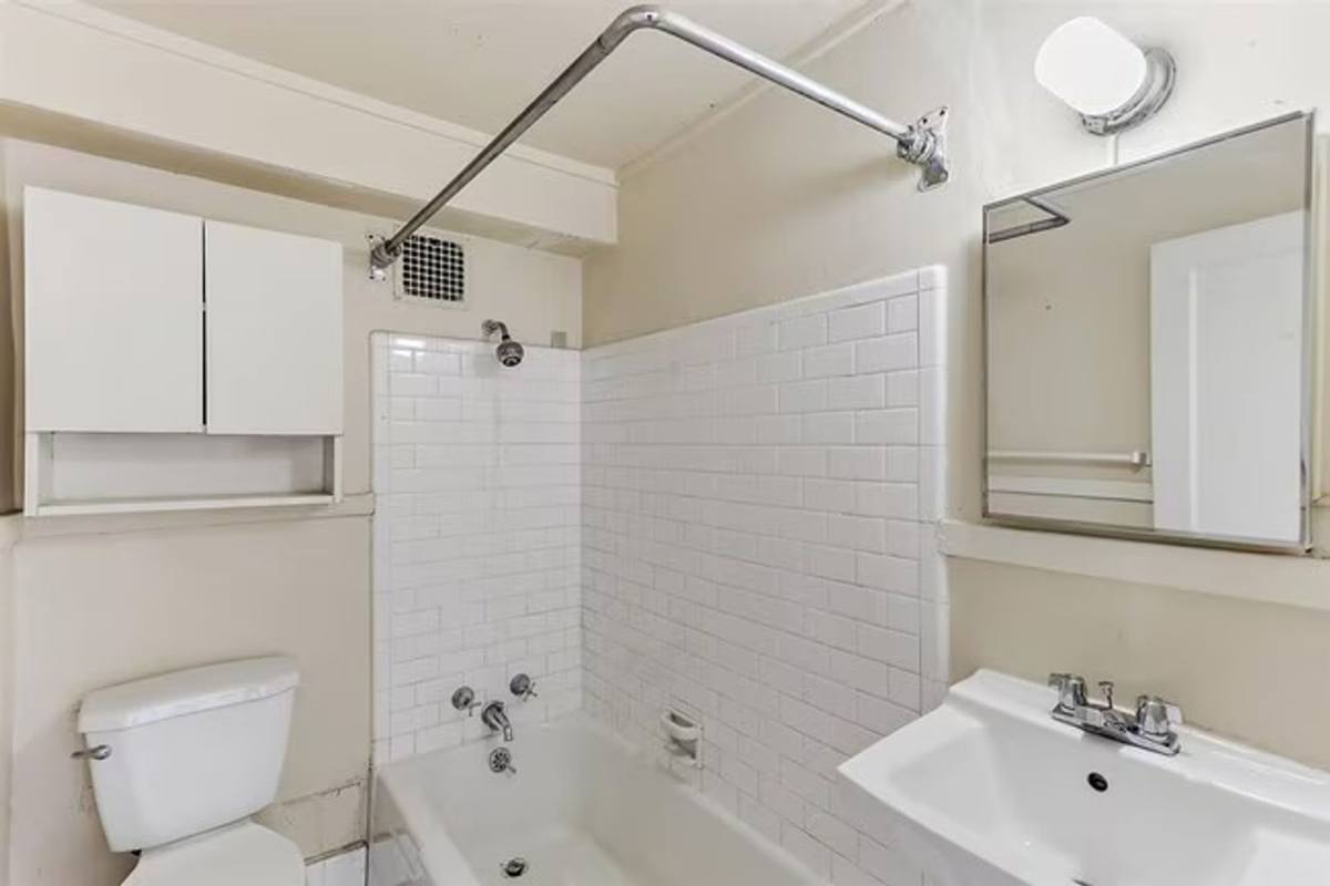 Apartment for rent at 721 N State St, Jackson, MS 39202