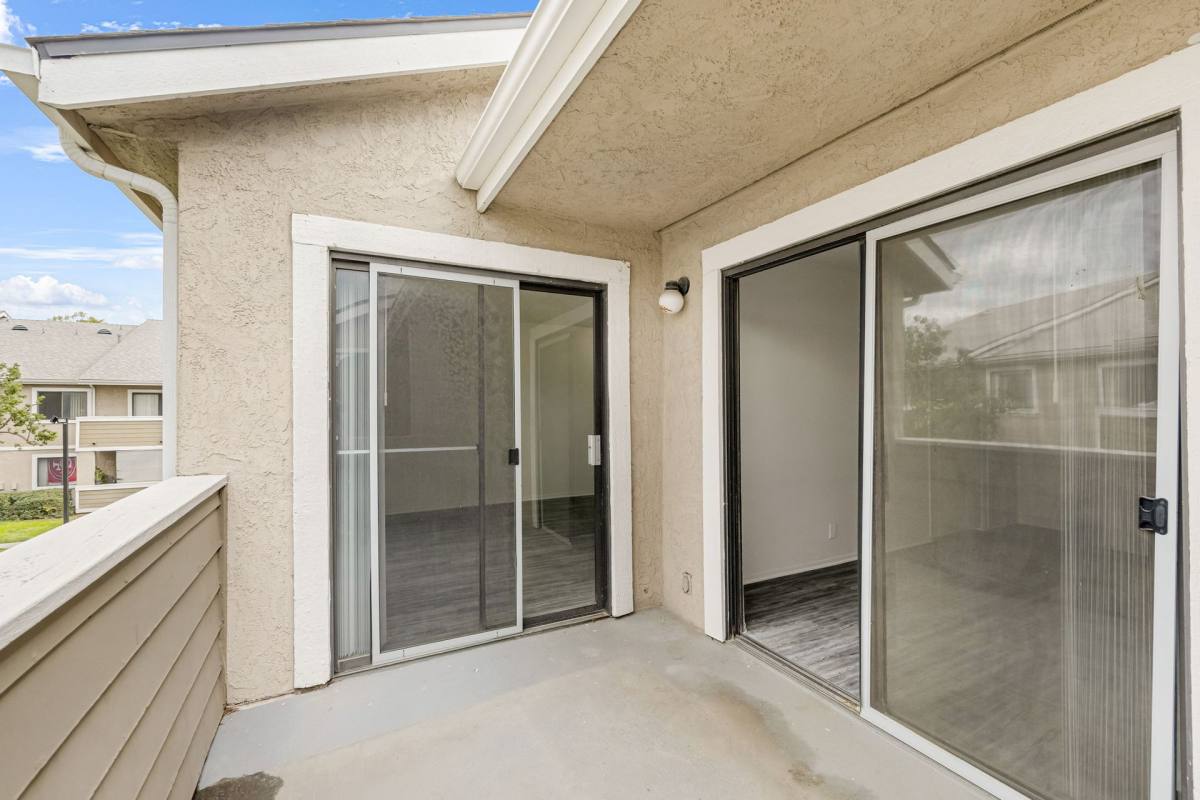 Apartment for rent at 904 Fairway Dr, Colton, CA 92324