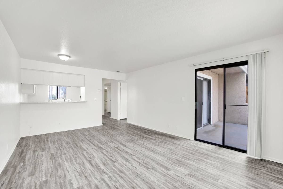 Apartment for rent at 904 Fairway Dr, Colton, CA 92324