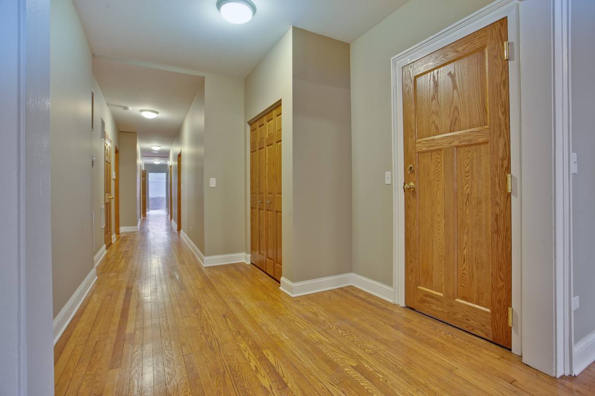 Apartment for rent at 5419 S Hyde Park Blvd, Chicago, IL 60615