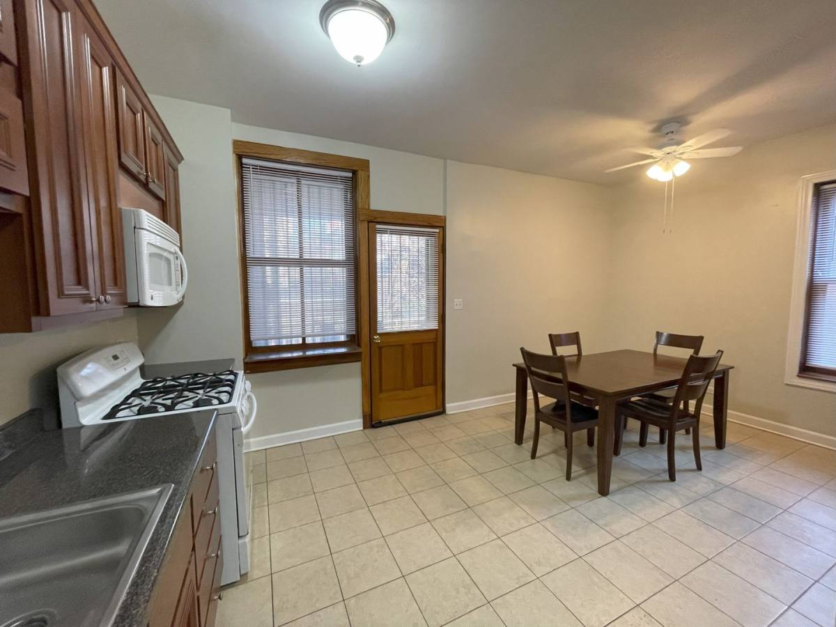 Apartment for rent at 5213-15 S Dorchester Ave, Chicago, IL 60615