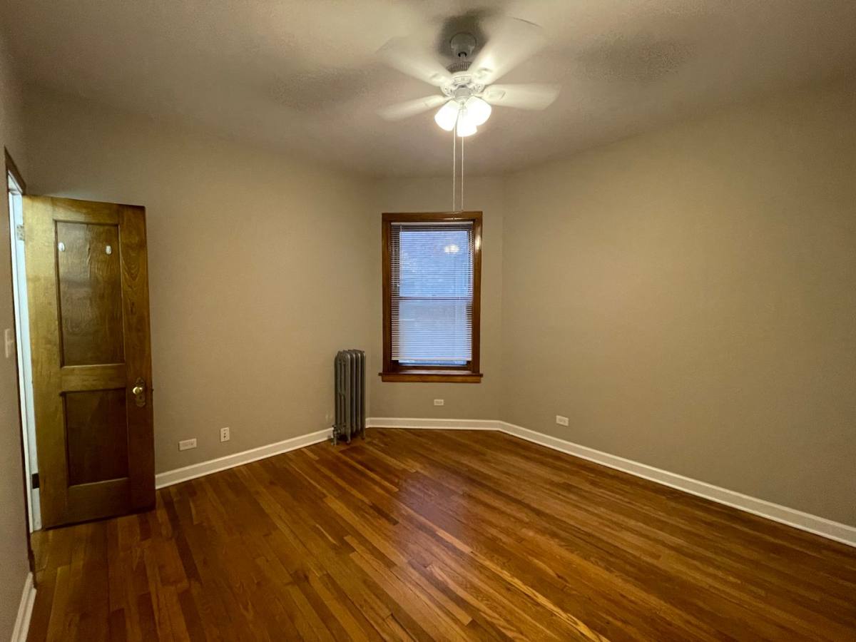 Apartment for rent at 5213-15 S Dorchester Ave, Chicago, IL 60615
