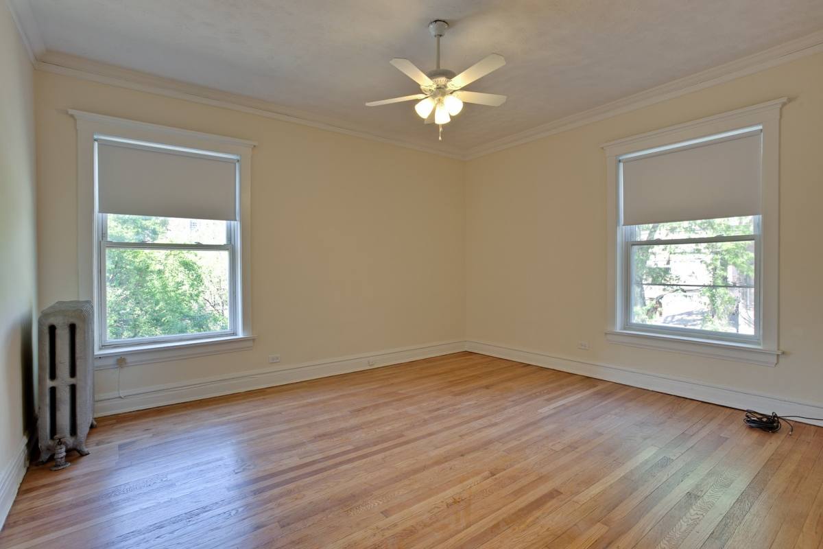 Apartment for rent at 5121 S Kenwood Ave, Chicago, IL 60615