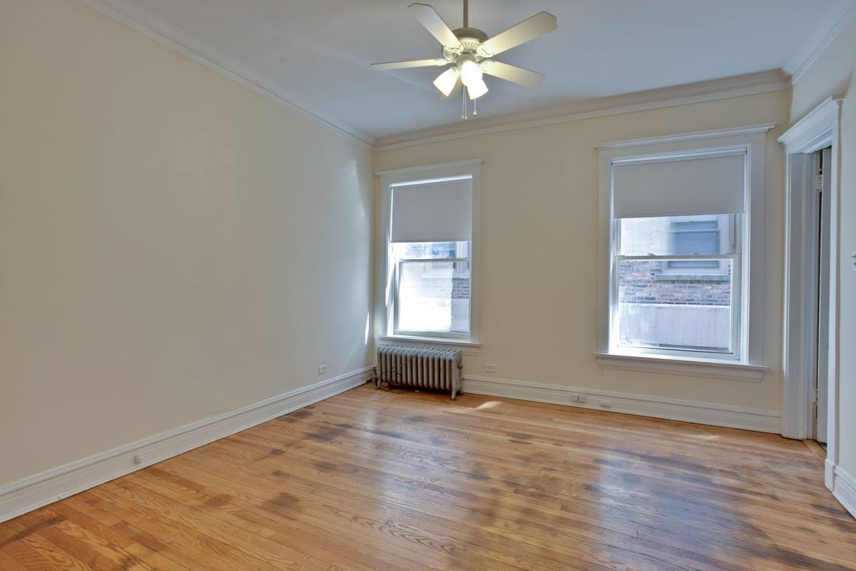 Apartment for rent at 5121 S Kenwood Ave, Chicago, IL 60615