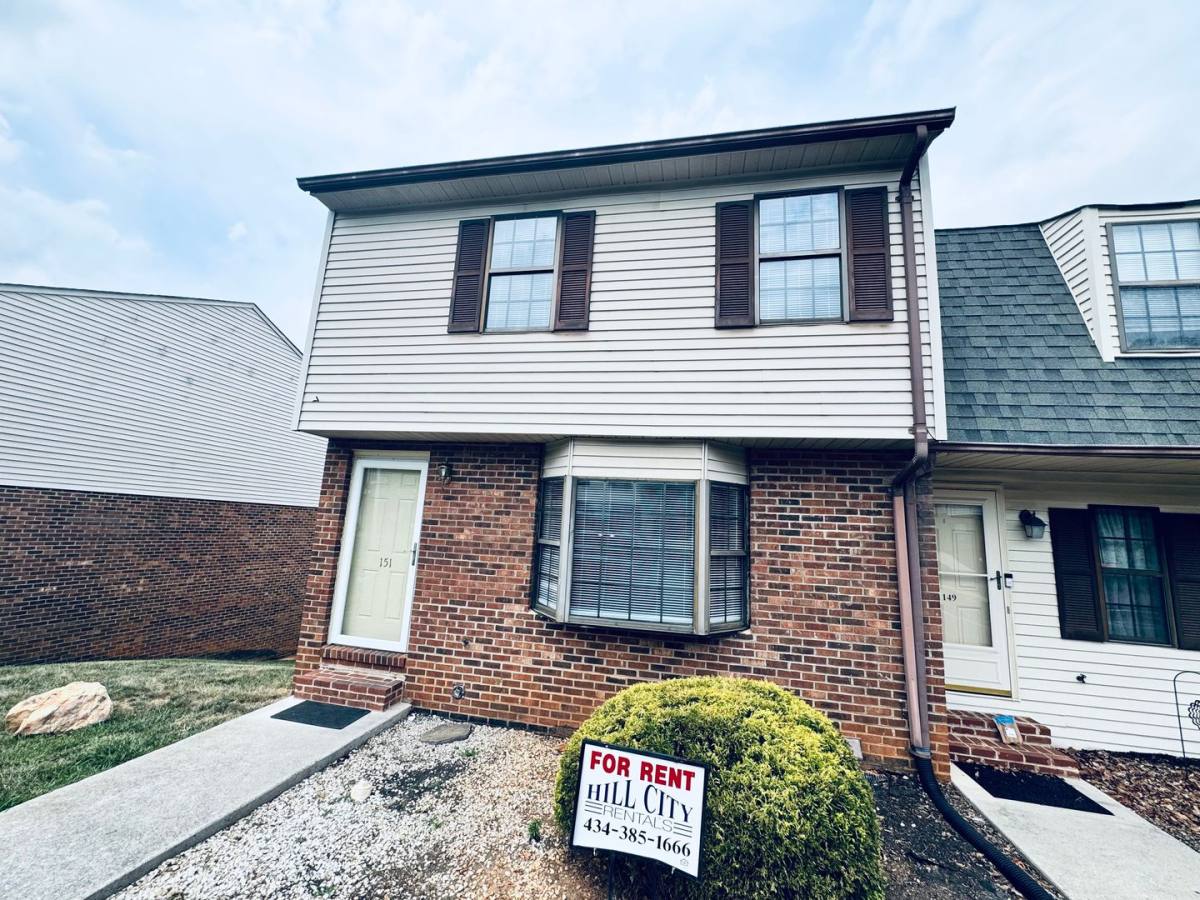 Townhouse for rent at 151 Kitty Hawk Square, Lynchburg, VA 24502