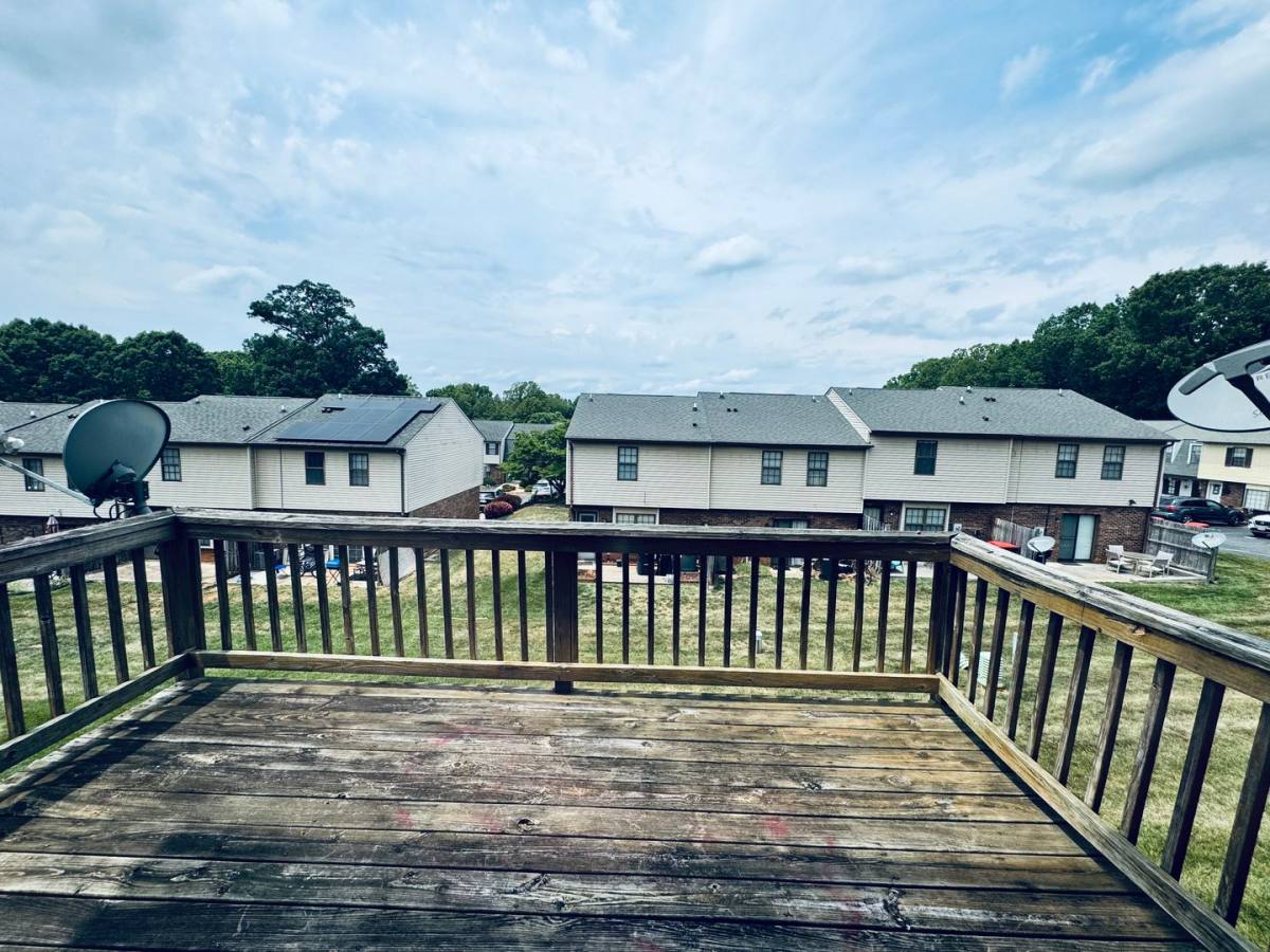 Townhouse for rent at 151 Kitty Hawk Square, Lynchburg, VA 24502