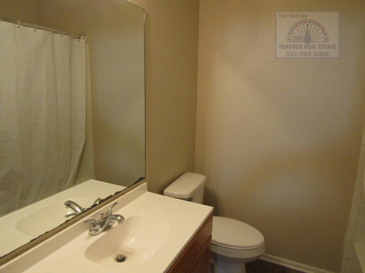 Apartment for rent at 620 - 622 S Oak St, Jacksonville, AR 72076