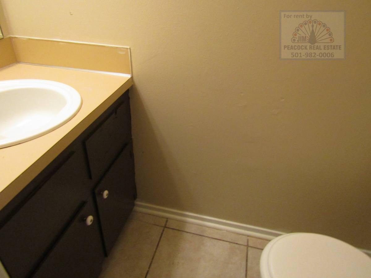 Apartment for rent at 620 - 622 S Oak St, Jacksonville, AR 72076