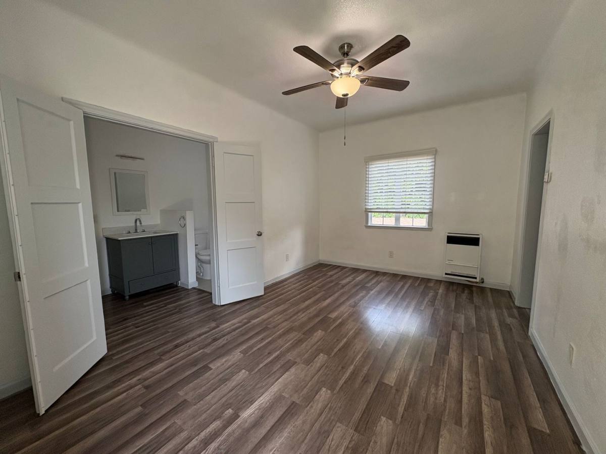 Apartment for rent at 1000 Redondo Ave, Long Beach, CA 90804