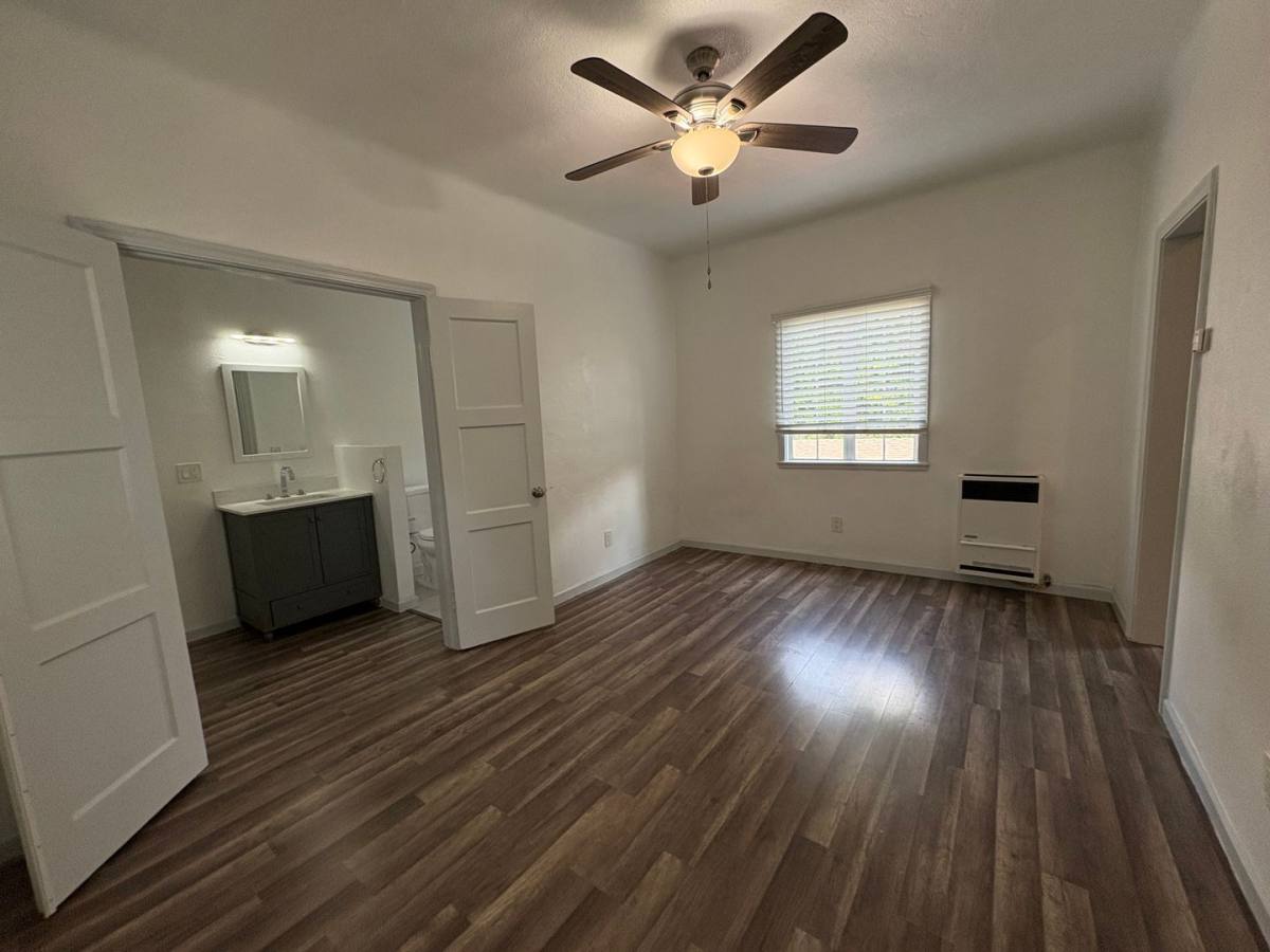 Apartment for rent at 1000 Redondo Ave, Long Beach, CA 90804