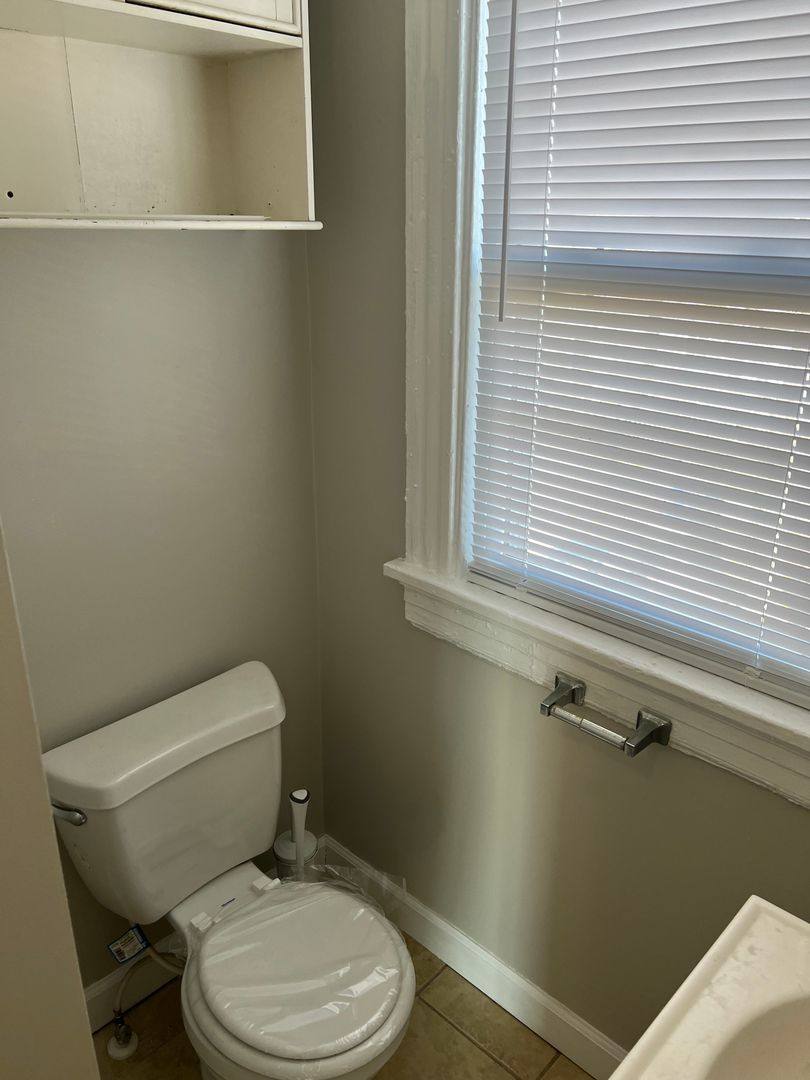 Apartment for rent at 2010 Rosewood Ave, Richmond, VA 23220