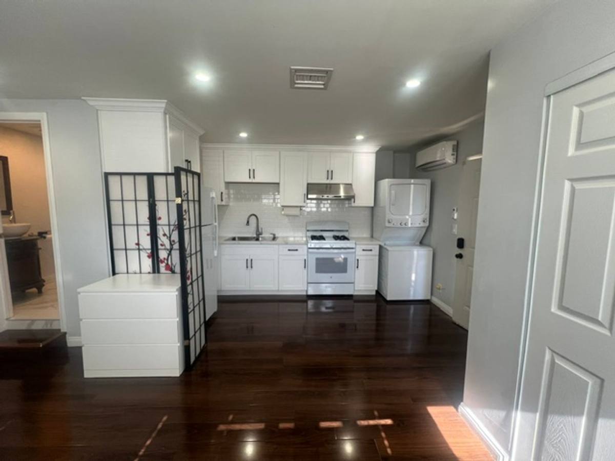 House for rent at 7009 Jumilla Ave, Winnetka, CA 91306