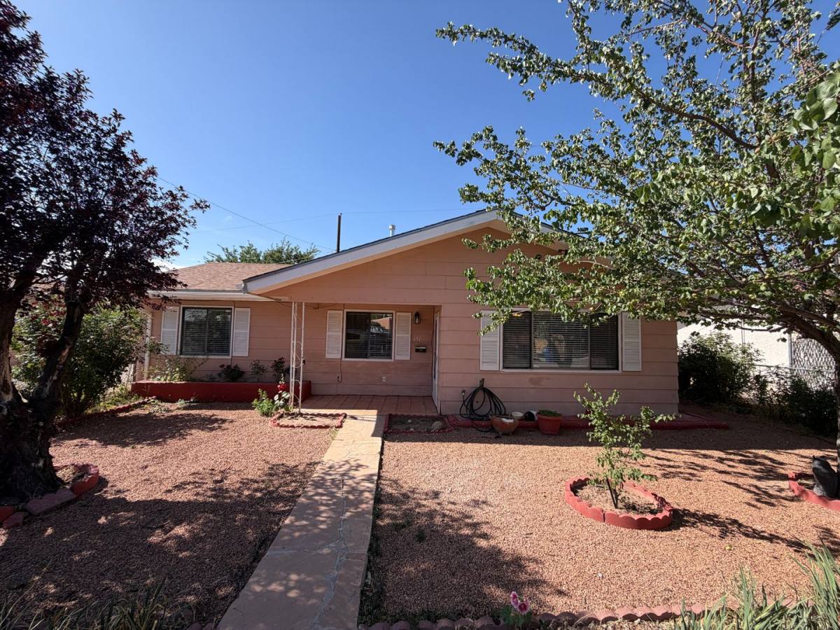 House for rent at 1312 Cordova Ave NW, Albuquerque, NM 87107