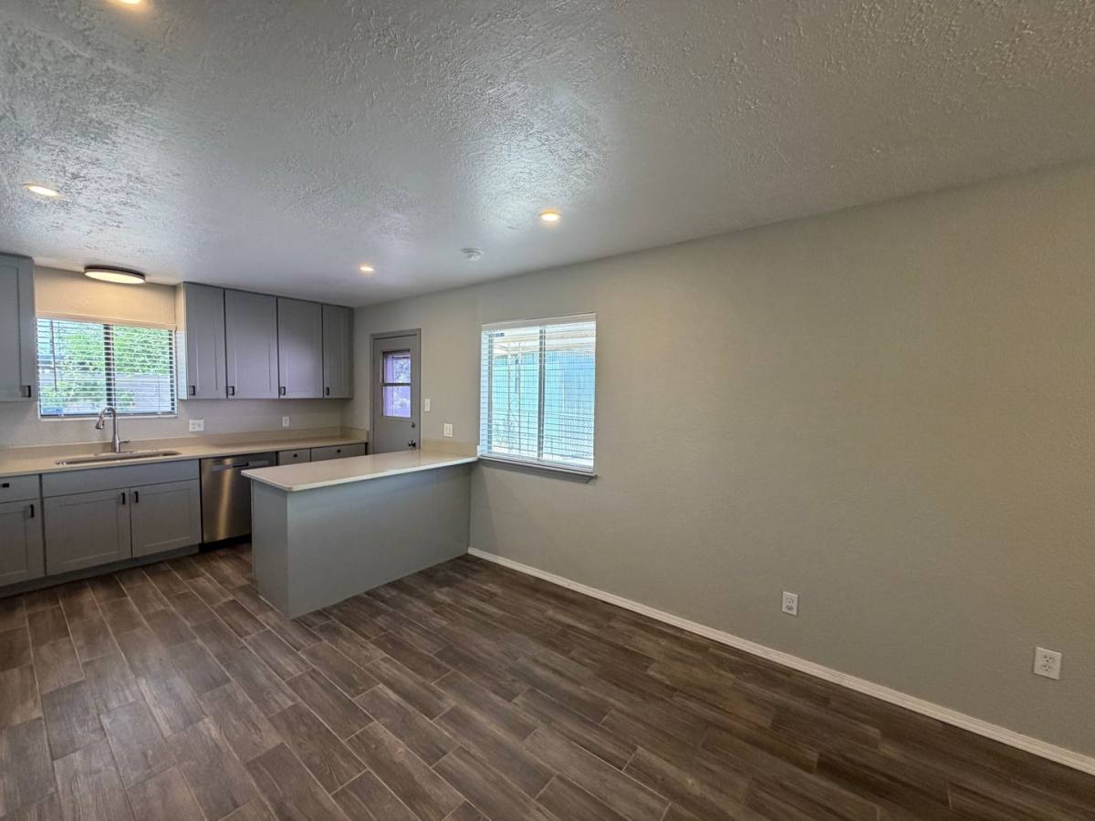 House for rent at 1312 Cordova Ave NW, Albuquerque, NM 87107
