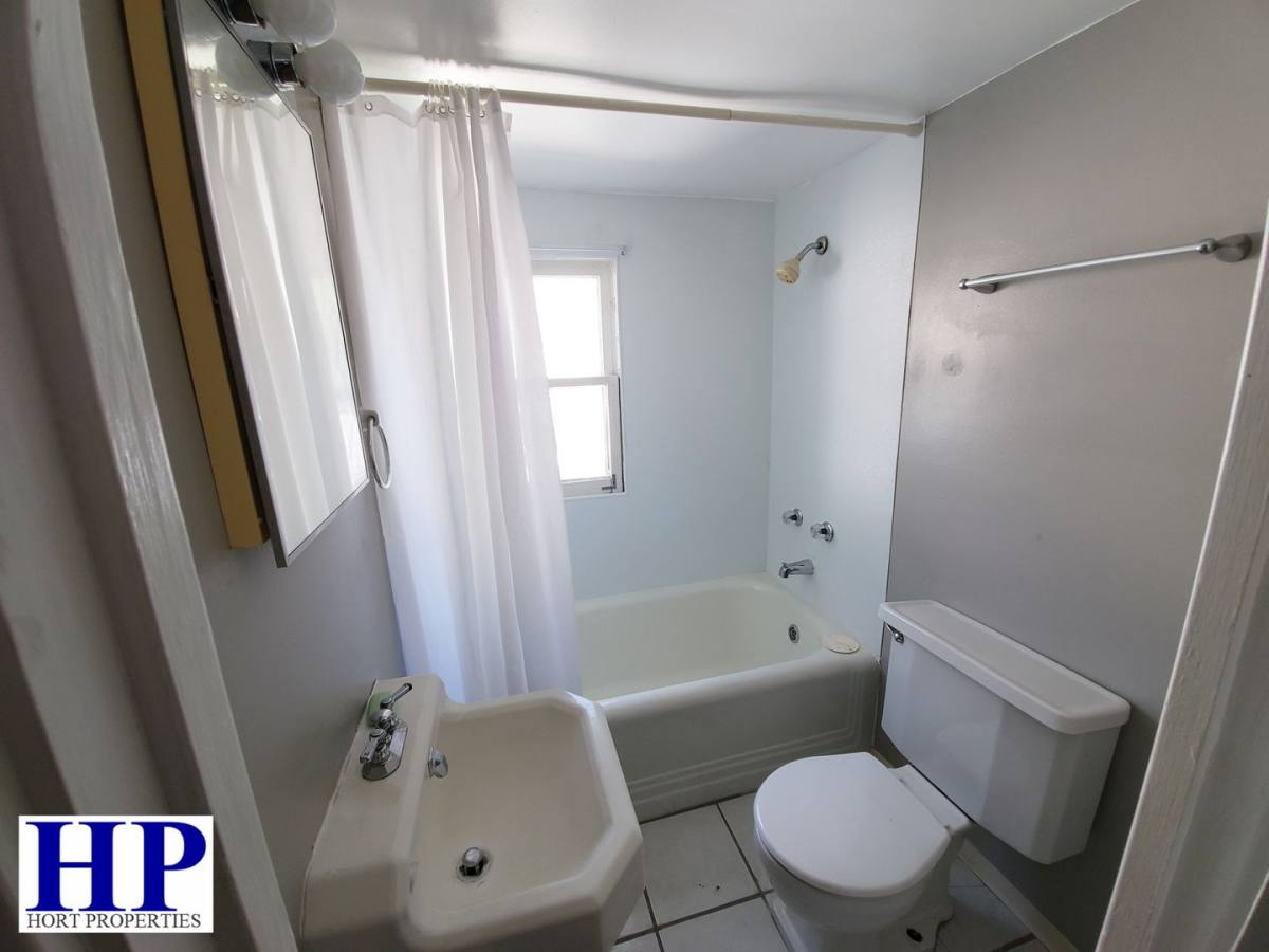 Apartment for rent at 1512 Lafayette Ave, Mattoon, IL 61938