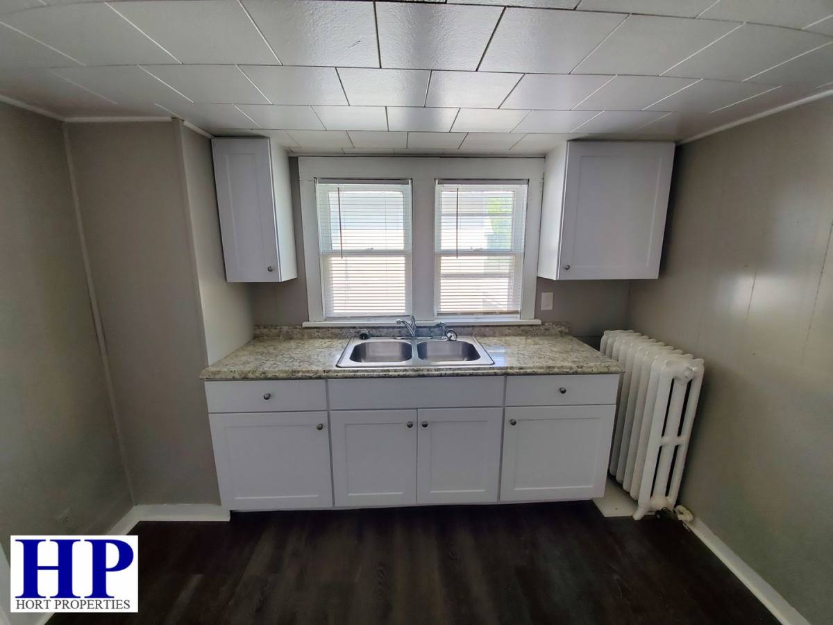 Apartment for rent at 1512 Lafayette Ave, Mattoon, IL 61938