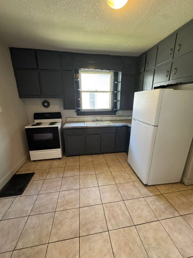 House for rent at 1307 St Marys Ave, Fort Wayne, IN 46808