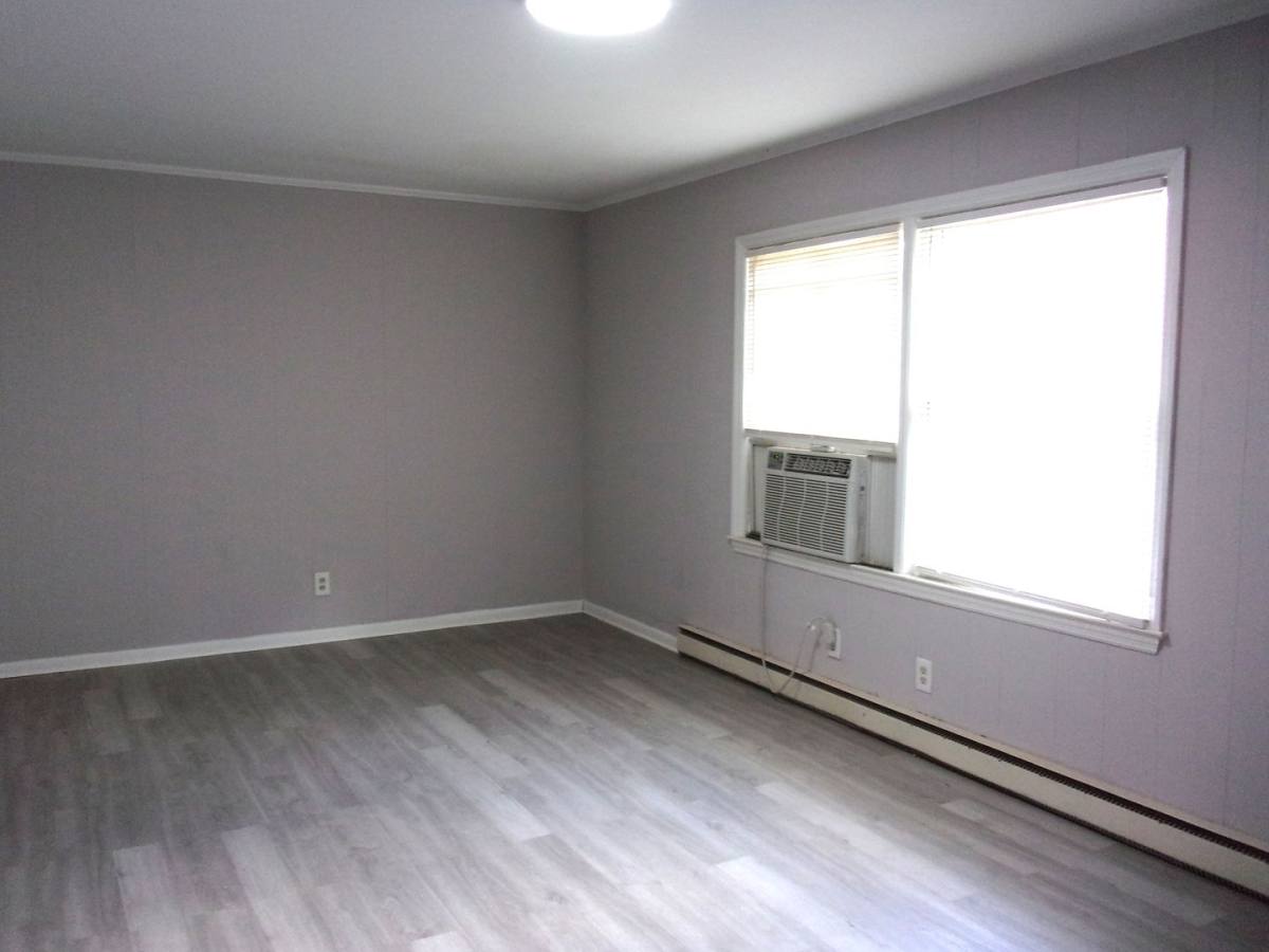 Apartment for rent at 1045 W Meadow Dr, Lancaster, SC 29720
