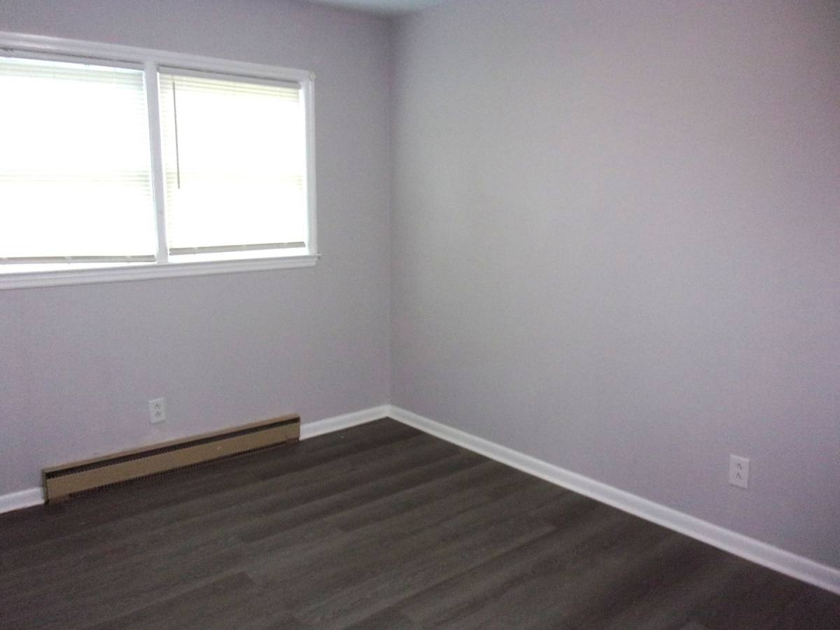 Apartment for rent at 1045 W Meadow Dr, Lancaster, SC 29720