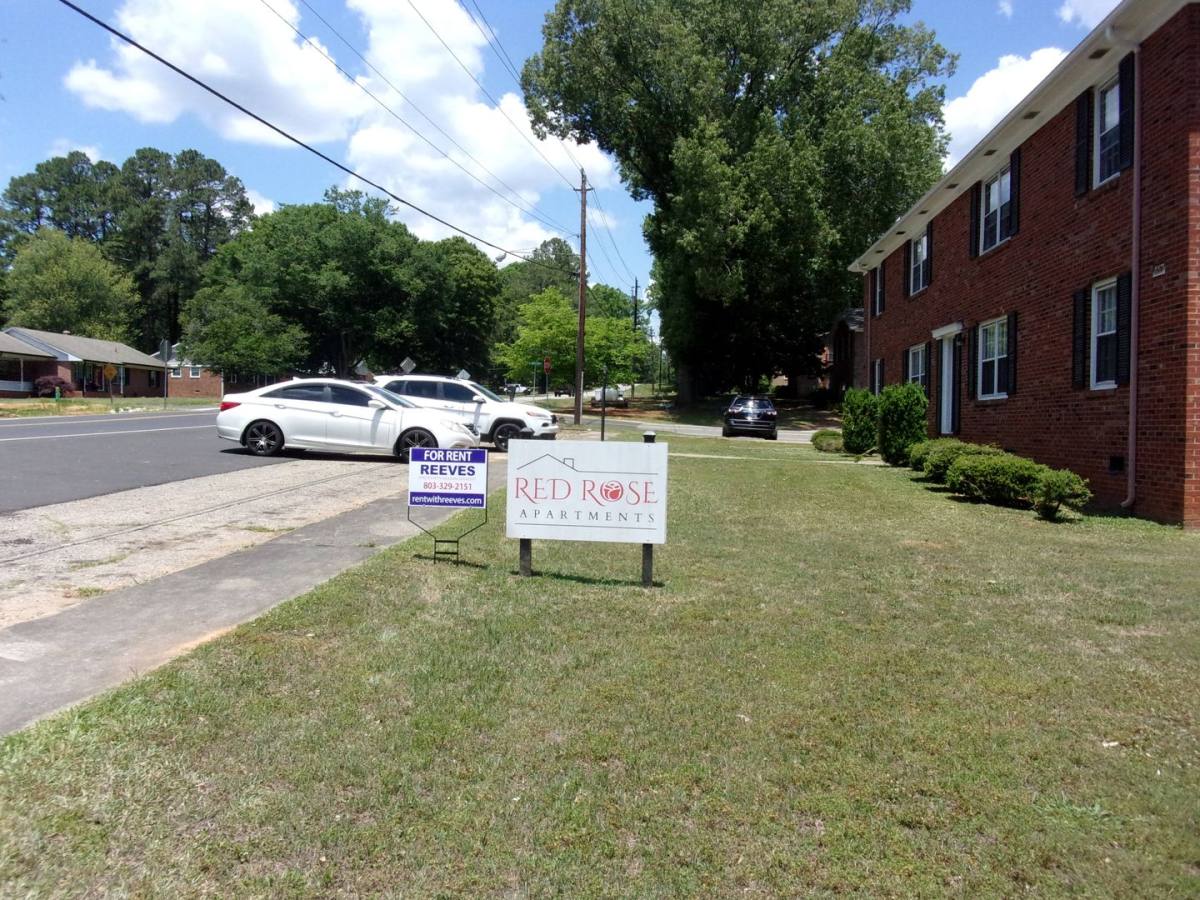 Apartment for rent at 1045 W Meadow Dr, Lancaster, SC 29720