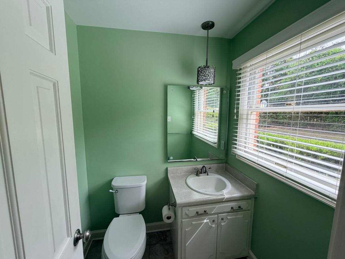 House for rent at 2311 Pinecliff Dr, Valdosta, GA 31602