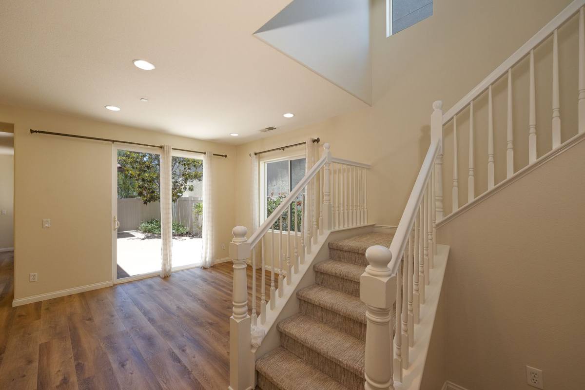 House for rent at 326 Lakeview Court, Oxnard, CA 93036
