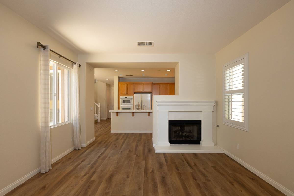 House for rent at 326 Lakeview Court, Oxnard, CA 93036