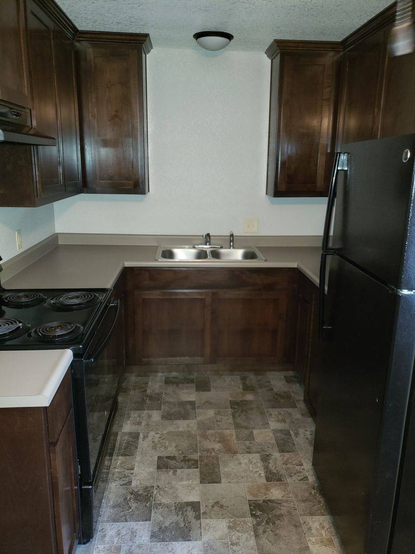 Apartment for rent at 1980-1996 10th St, Redding, CA 96001