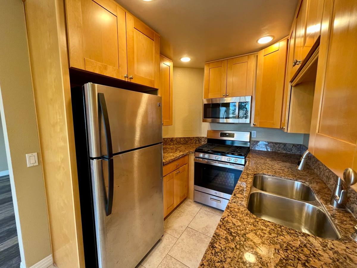 Apartment for rent at 2174 Montgomery Ave, Cardiff By the Sea, CA 92007